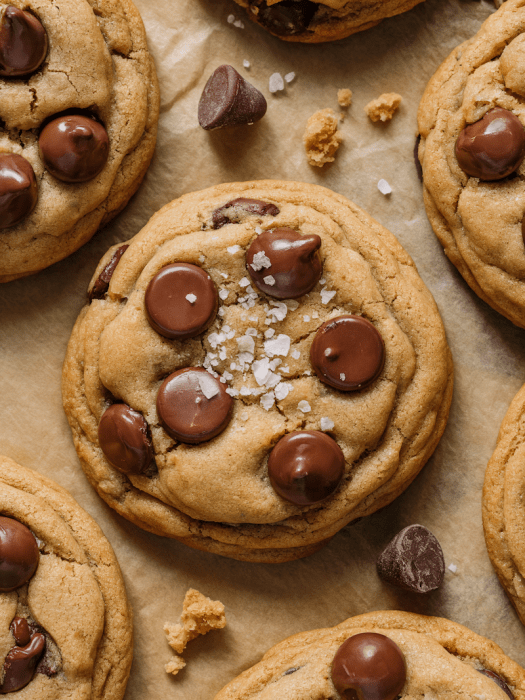 Healthy High-Protein Copycat Crumbl Chocolate Chip Cookies [gluten-free + no added sugar]